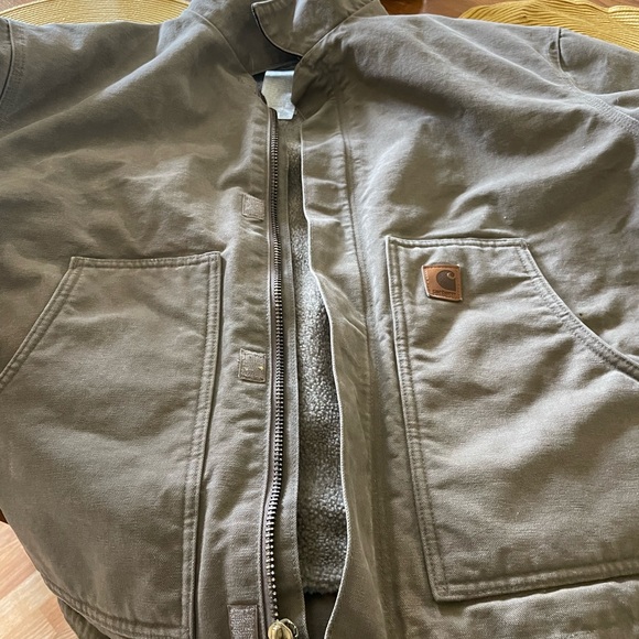 Carhartt coat - Picture 2 of 5